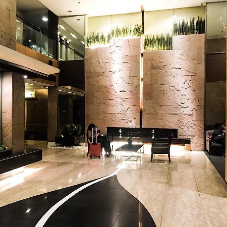 Antel Serenity Suites At Poblacion Makati Makati City Екстер'єр фото